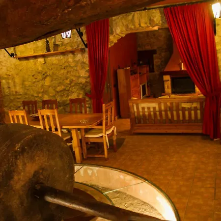 Casa Rural Almazara De Veo * Alcudia de Veo